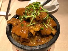 石锅黑椒汁猪手-金苑海鲜酒家(来魅力店)