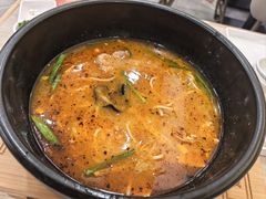 -花馬肆.云南过桥米线(汉神购物广场现场熬汤店)