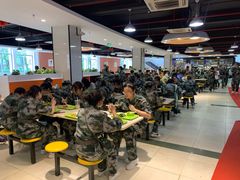 等位区-上海中医药大学-食堂