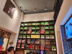 景观位-梧州双钱龟苓膏(丽港航母店)