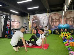 -征成健身连锁私教工作室(九公里店)