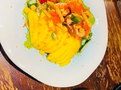 温热三文鱼果蔬沙拉-熊藏居酒屋(kkone店)