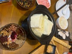 -重庆石磨豆花庄(乔庄店)