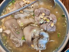 花生黄豆煨猪手-梁溪河畔·吉府花园(南长街南下塘店)