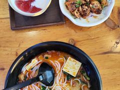 -桥香园过桥米线(国贸店)