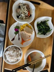 -卓玥国际月子会所(罗山路店)