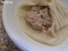 汤和馅。。。-老班长手工灌汤包老店(东山店)