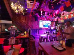 -喜鹊音乐酒馆(西街店)