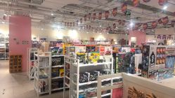 -嗨本可潮玩仓(大兴大悦春风里店)