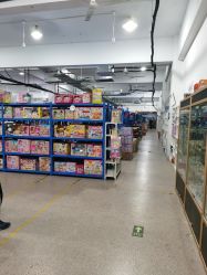 -逝水玩具折扣店