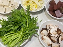 -德林酸菜鱼火锅(南丹店)