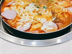 -三清洞摩西韩式年糕火锅(威高广场店)