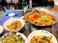 -富正毅三下锅·湘西韵味(天门山索道店)