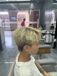 -藤野造型烫发染发