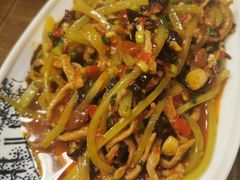 鱼香牛肉丝-伊兰麒兰馨园·川菜·清真馆(339电视塔店)