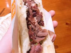 开口笑驴火-小彭驴肉火烧(安贞店)