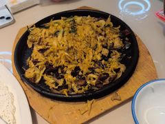 -老码头黑皮肘子锅包肉(赣水路店)