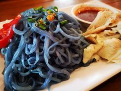 -蝶豆花蓝面条