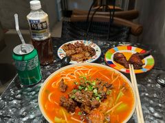 -粉八·云南米线·建水烧烤(常熟路店)