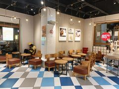 -85度C(生甜甜圈研究工坊·上海局门店)