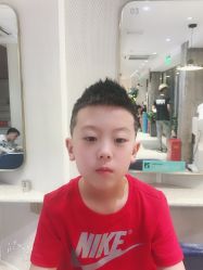 -PE SALON