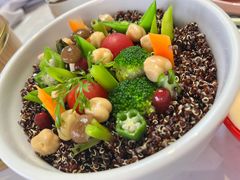 -水桶王国主题餐厅·聚会·生日派对·亲子活动·家庭套餐(亚龙湾希尔顿店)