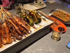 -威记烧嘢·南宁烧烤·超级生牛(绿地店)