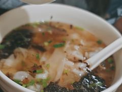 -街头顶黄记馄饨王(中山中路店)