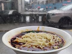-黎氏老太婆小面馆(临华大厦店)