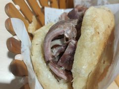 -闫家驴肉老店(华电一校店)