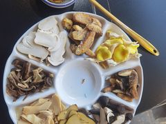 -野菌皇海景野生菌火锅(滨海大道店)