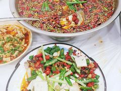 -乡土特色.冷锅鱼.牦牛肉汤锅