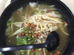 -龙记桂林米粉(财满街店)