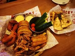 特色洛奇小吃拼盘-MR.ROCKY洛奇先生RESTAURANT&BAR(宝安壹方城店)