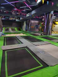 -反弹蹦床公园·亲子乐园·团建·派对(尚品奥莱店)