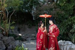 -雪中彩影婚纱摄影·微光艺术中心