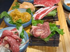 -明洞阿姨·韩式酱蟹烤肉·创意料理(三元桥店)