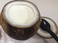 -志龙皇冠吃货椰子铺