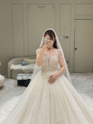 点击看大图 -Renee芮亦婚纱