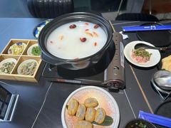 -牛牛和牛海鲜粥底火锅(长虹国际城店)