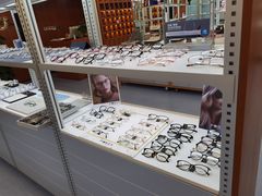 -无奔眼镜·蔡司·依视路授权店(马家堡店)