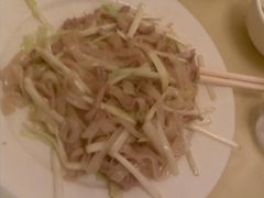 韭黄肉丝炒河粉-广东温泉宾馆