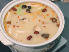 鲍鱼土鸡甲鱼煲-金龙·打边炉(南京西路店)