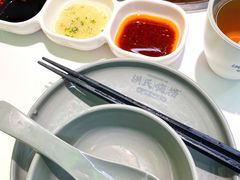 -洪氏嗨捞·广东猪肚鸡·椰子鸡火锅(西咸万象城店)