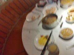 -享遇.锅姥姥牛排海鲜自助(小寨店)