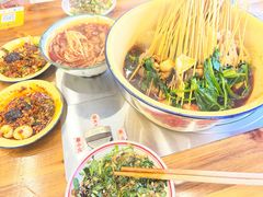 -拈签一笑黄牛肉辣卤串串