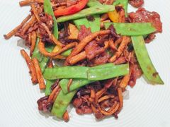 茶树菇兰豆炒牛肉-云海酒店·云海轩餐厅