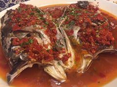 洞庭剁椒蒸鱼头-巴陵全鱼席(湖南老字号汴河街店 )