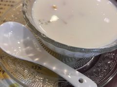 -广信牛奶甜品世家(台东店)