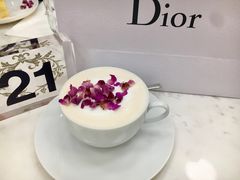 鲜奶抹茶-Lady M(沙田新城市广场店)
